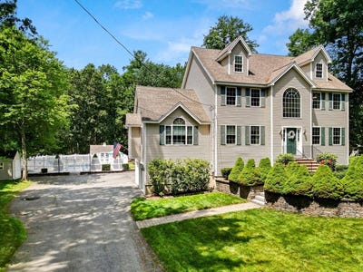/international/us/793-forest-st-north-andover-ma-110101004692/