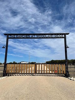 /international/us/165-private-road-2656-walnut-springs-tx-110097773174/