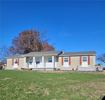 /international/us/195-se-250-road-warrensburg-mo-110096612712/