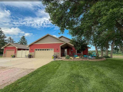 /international/us/502-pine-dakota-city-ne-110107855737/