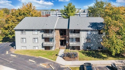 /international/us/856-newport-terrace-blacksburg-va-110120722852/