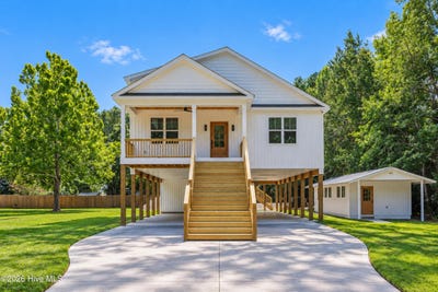 /international/us/203-sand-dollar-lane-hampstead-nc-110119948819/