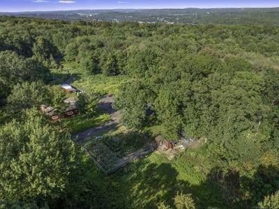/international/us/100-hunters-mountain-road-naugatuck-ct-110102285985/