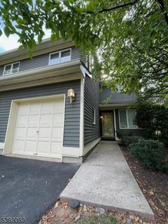 /international/us/22-mission-hills-road-clinton-twp-nj-110101180761/