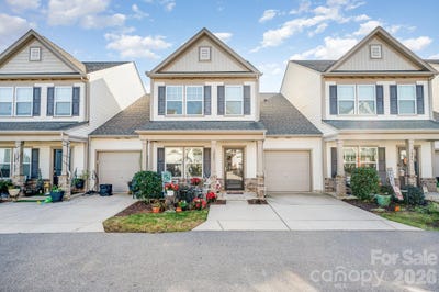 /international/us/104-blackstone-court-statesville-nc-110109132294/