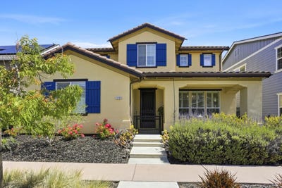 /international/us/chamberlain-ave-marina-ca-110108544006/