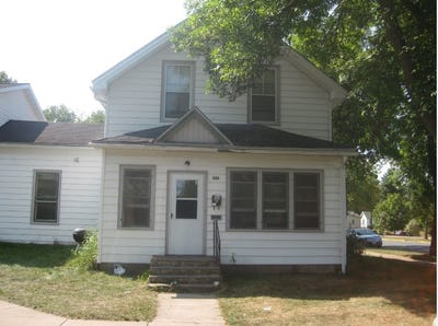 /international/us/602-12th-avenue-e-menomonie-wi-110102379688/