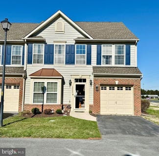 /international/us/32285-pelican-court-millsboro-de-110108965068/