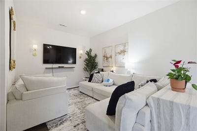 /international/us/304-nw-67th-avenue-bentonville-ar-110107476167/