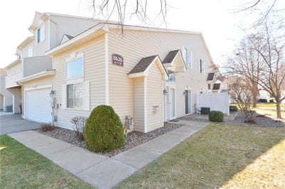 /international/us/8626-savanna-oaks-bay-woodbury-mn-110107379081/