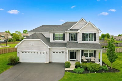 /international/us/6828-galway-drive-mchenry-il-110108380377/