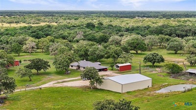 /international/us/778-county-road-123-edna-tx-110099044688/