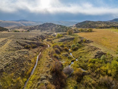 /international/us/00-willow-creek-lander-wy-110091081419/