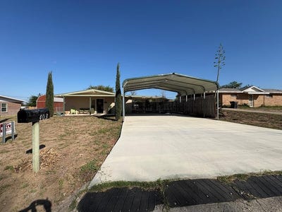 /international/us/403-11th-carrizo-springs-tx-110106841334/