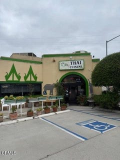/international/us/710-north-ventura-avenue-oak-view-ca-110107088108/