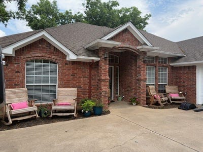 /international/us/9020-monticello-drive-granbury-tx-110108096580/
