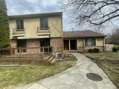 /international/us/41535-bedford-drive-canton-mi-110106848810/