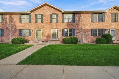 /international/us/1706-glenbridge-road-bloomington-il-110110309725/