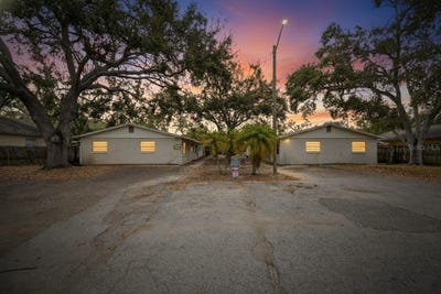 /international/us/3735-141st-place-largo-fl-110105385002/