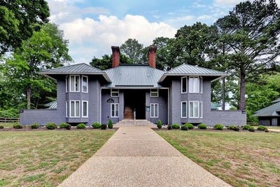 /international/us/723-graves-ordinary-williamsburg-va-110108304856/