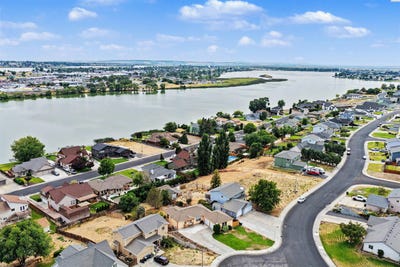 /international/us/909-w-windrose-moses-lake-wa-110109595938/