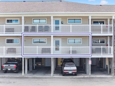 /international/us/122-se-58th-street-oak-island-nc-110107681833/