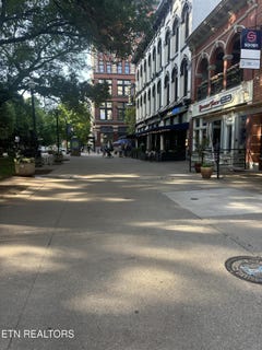 /international/us/440-walnut-st-knoxville-tn-110107984202/