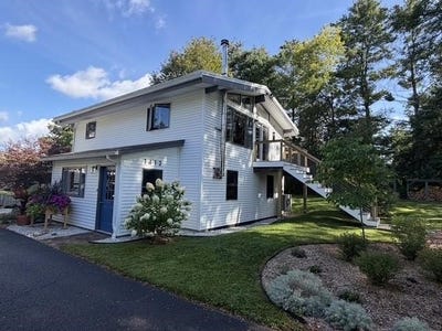 /international/us/1412-hinesburg-road-south-burlington-vt-110110169793/