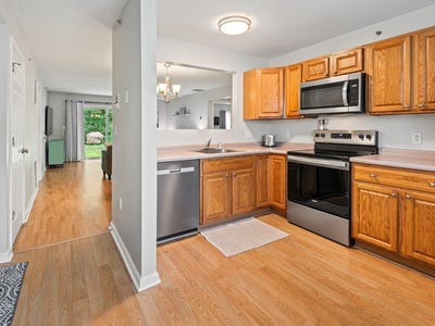 /international/us/330-sunderland-road-worcester-ma-110101434917/?lang=zh-cn