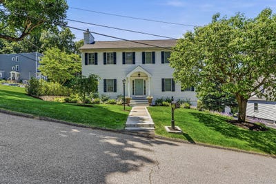 /international/us/70-orchard-place-thornwood-ny-110108713425/