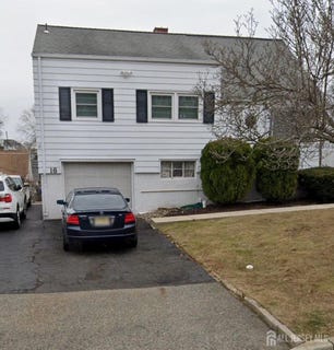 /international/us/16-inverness-terrace-fords-nj-110105195526/