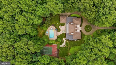 /international/us/2422-velvet-valley-way-owings-mills-md-110100994981/