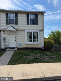 /international/us/212-lily-court-hagerstown-md-110109027147/