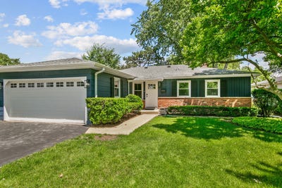 /international/us/145-walton-street-barrington-il-110108905698/