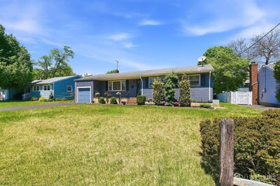/international/us/154-mulberry-lane-middlesex-nj-110108074662/