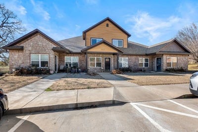 /international/us/10859-danny-bryan-road-prairie-grove-ar-110104902019/