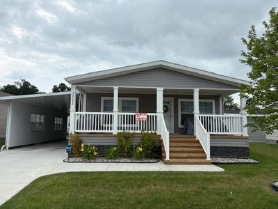 /international/us/30032-pineview-circle-chesterfield-mi-110100982787/