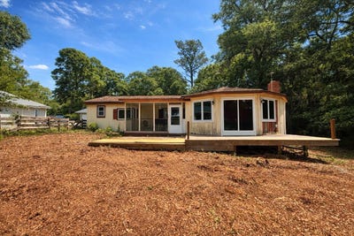 /international/us/1391-scott-lake-road-summerton-sc-110107476353/
