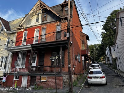 /international/us/729-w-norwegian-street-pottsville-pa-110109350381/