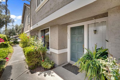 /international/us/2023-los-gatos-almaden-rd-san-jose-ca-110109802194/