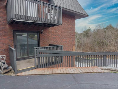 /international/us/150-sunken-forest-drive-forsyth-mo-110104572282/