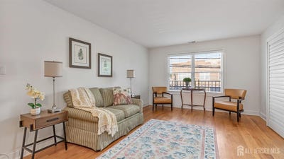 /international/us/112-n-broadway-south-amboy-nj-110107569025/