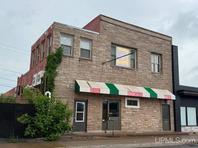 /international/us/113-n-2nd-street-ishpeming-mi-110102196688/
