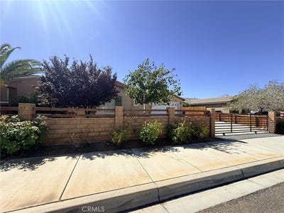 /international/us/11931-cove-court-adelanto-ca-110110268955/