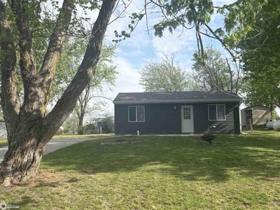 /international/us/5253-5th-street-melrose-ia-110107518883/