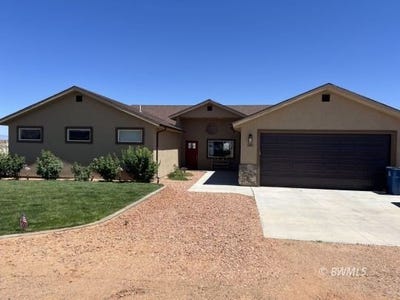 /international/us/1095-e-canyon-dr-big-water-ut-110100221076/