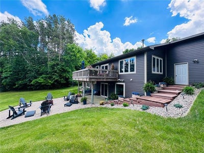 /international/us/25190-e-cozy-cove-road-detroit-twp-mn-110108917346/