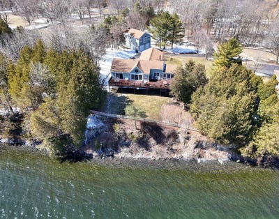 /international/us/25-cavendish-cove-south-hero-vt-110107211171/