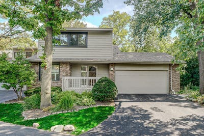 /international/us/7-brook-lane-palos-park-il-110119731273/