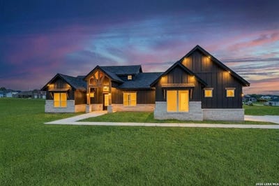 /international/us/157-estates-dr-la-vernia-tx-110120409629/